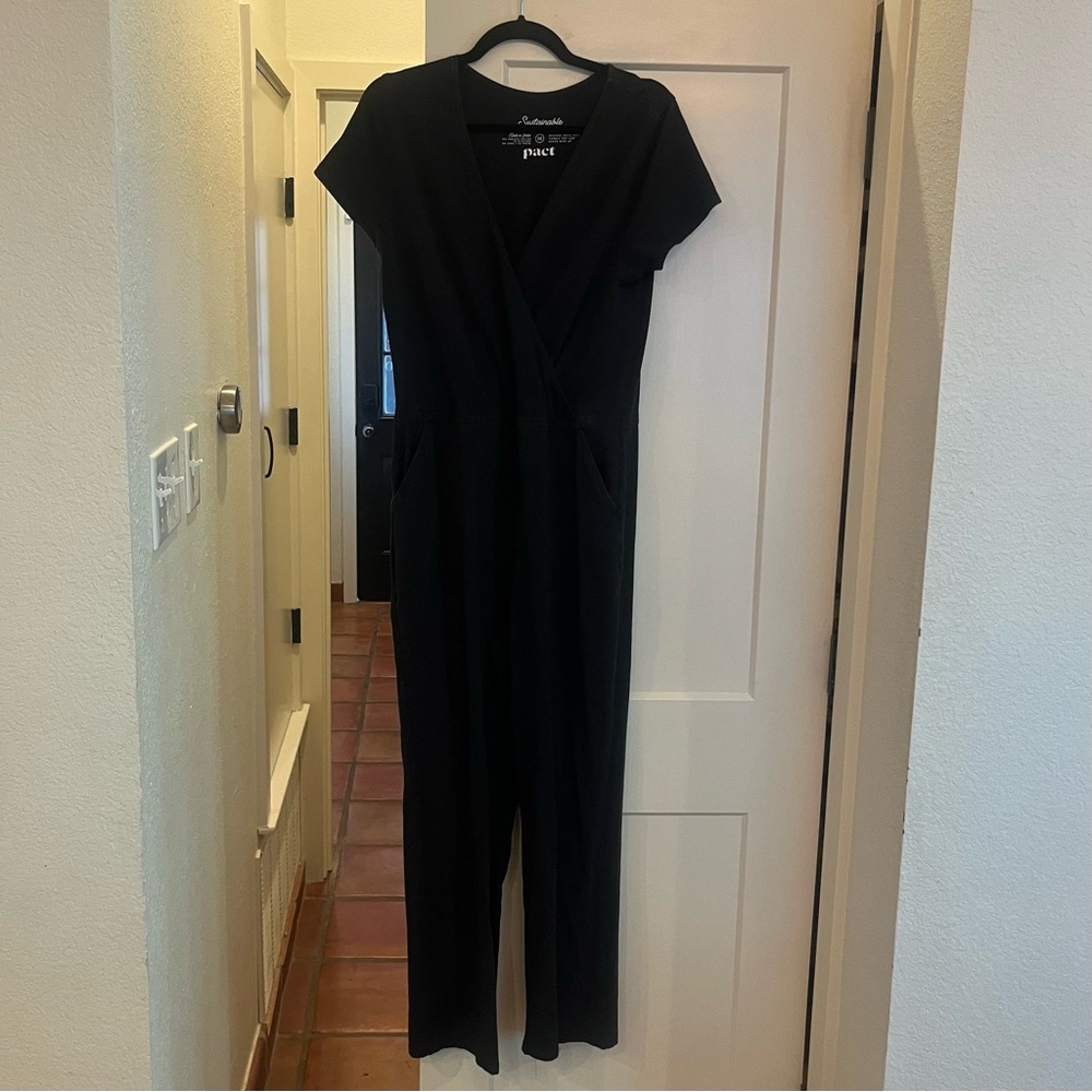 Pact Organic Cotton  Wrap Jumpsuit Short Sleeve V Neck With Pockets, Black M